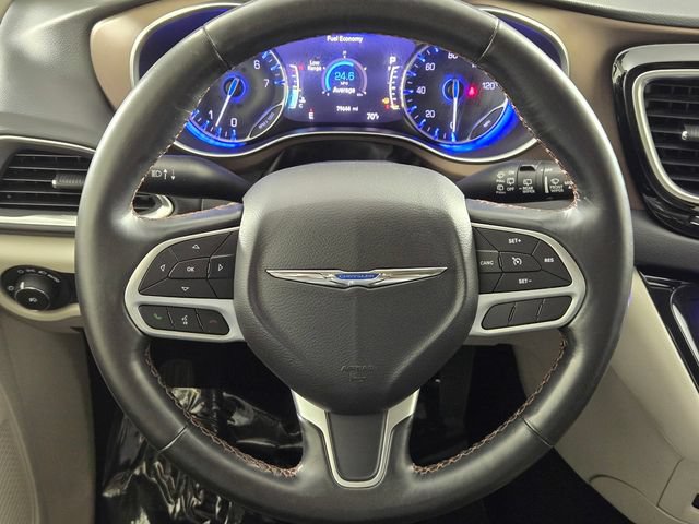 Used 2019 Chrysler Pacifica Touring-L Plus w/ Tire & Wheel Group FWD image 26
