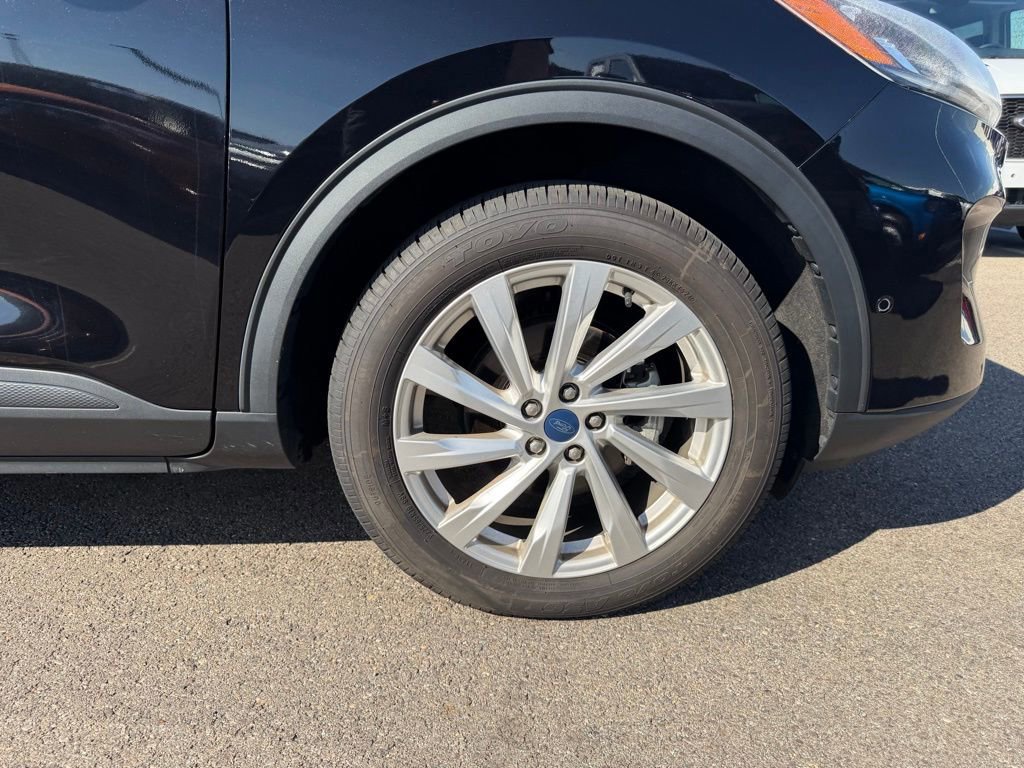 Certified 2022 Ford Escape Titanium w/ Titanium Elite Package AWD/4WD image 11