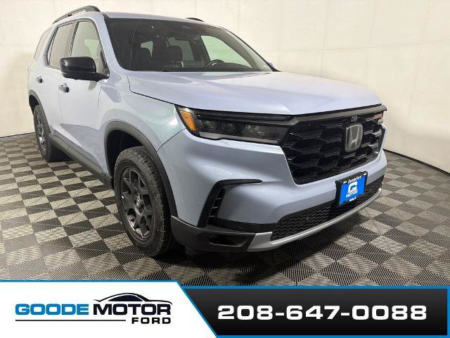 Used 2024 Honda Pilot TrailSport image 2