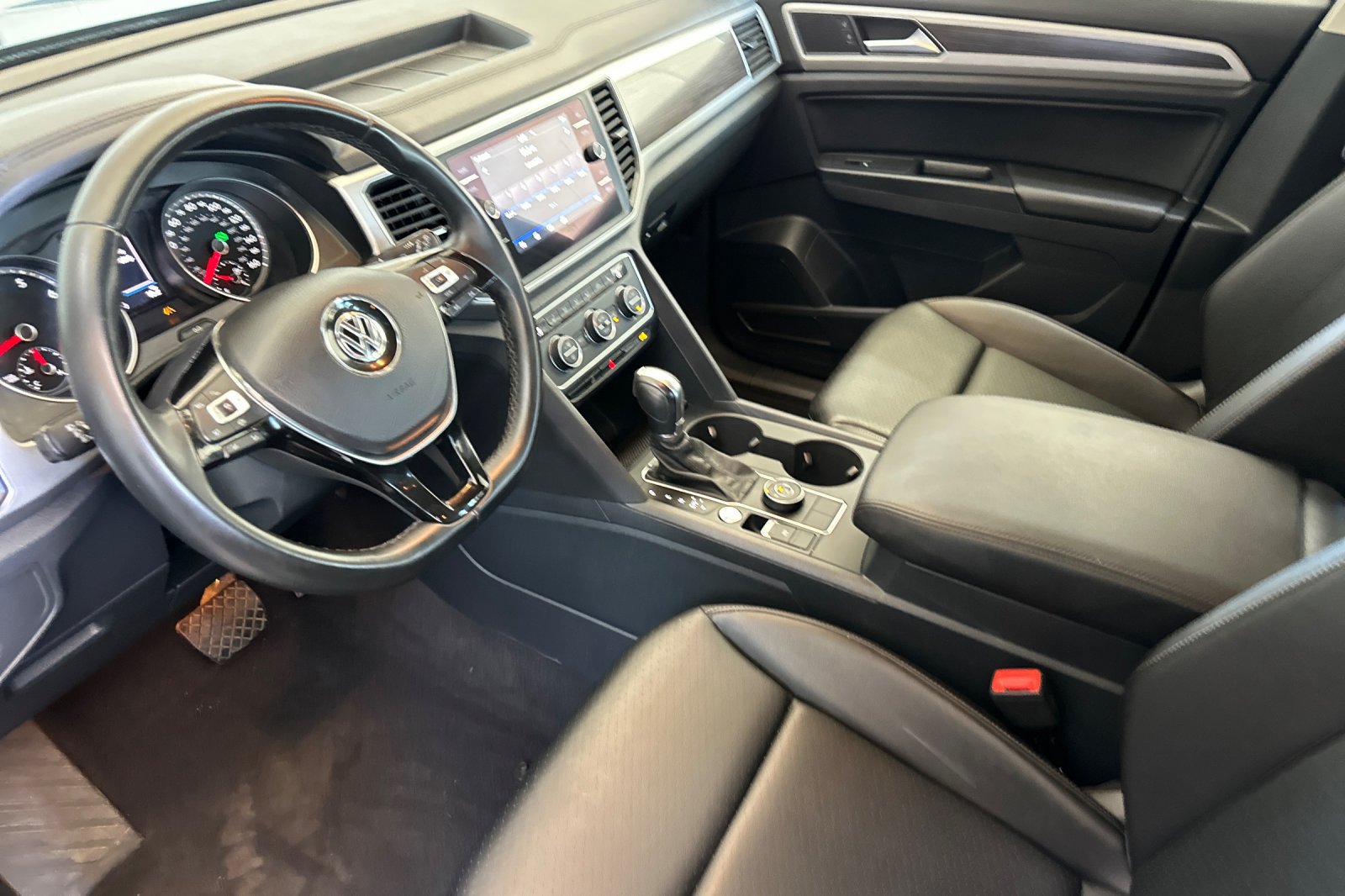 Used 2019 Volkswagen Atlas SE w/ Towing Package AWD/4WD image 9