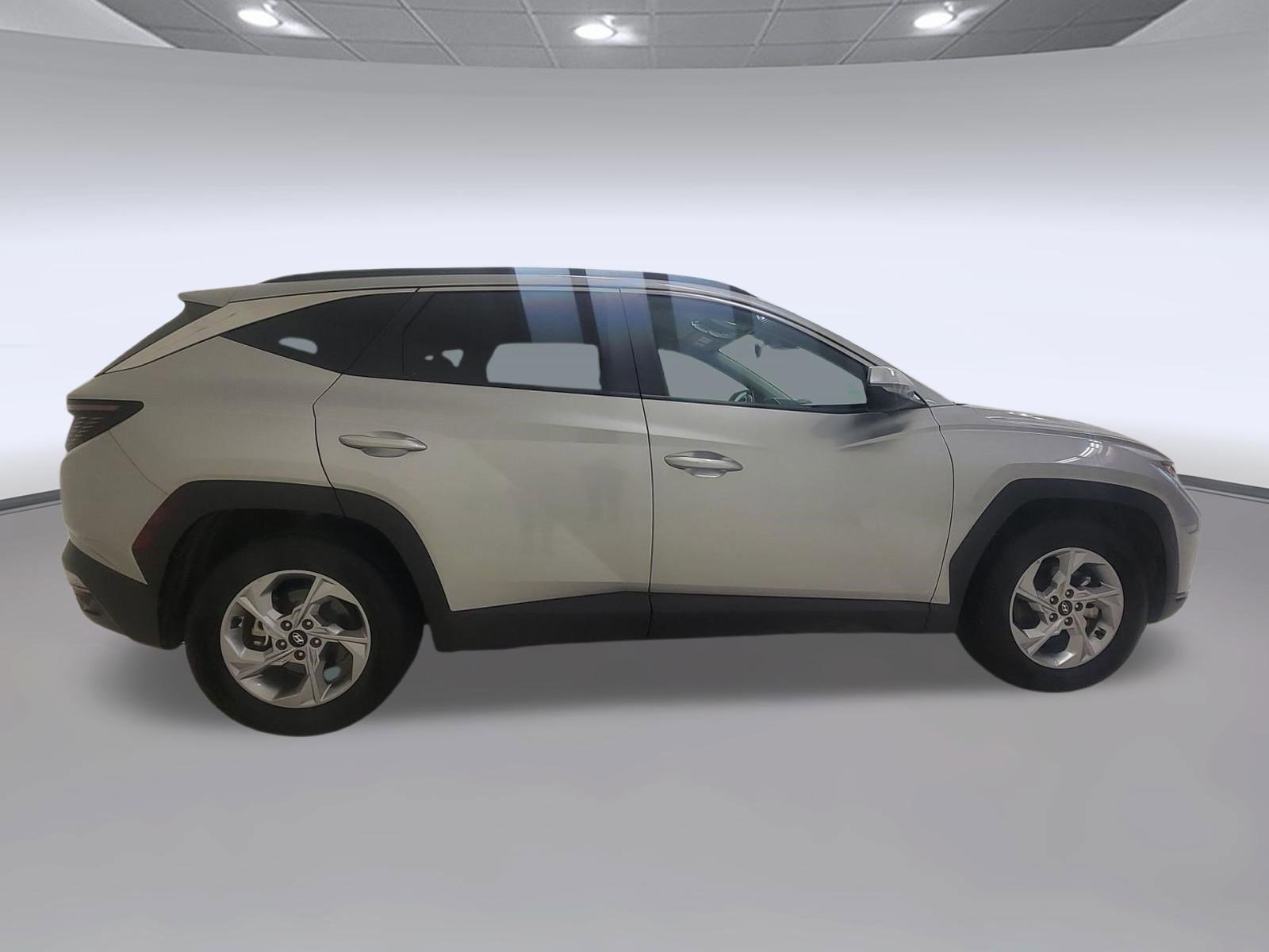 Used 2023 Hyundai Tucson SEL FWD image 6