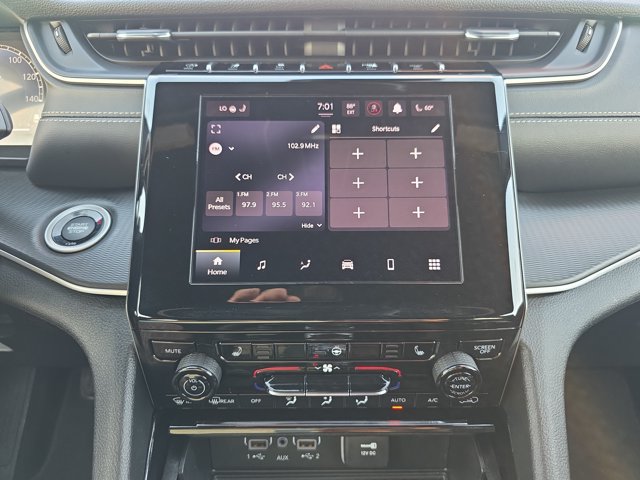 Used 2023 Jeep Grand Cherokee L Laredo AWD/4WD image 23
