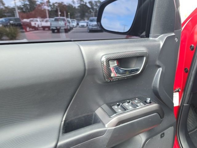 Used 2023 Toyota Tacoma TRD Sport image 14