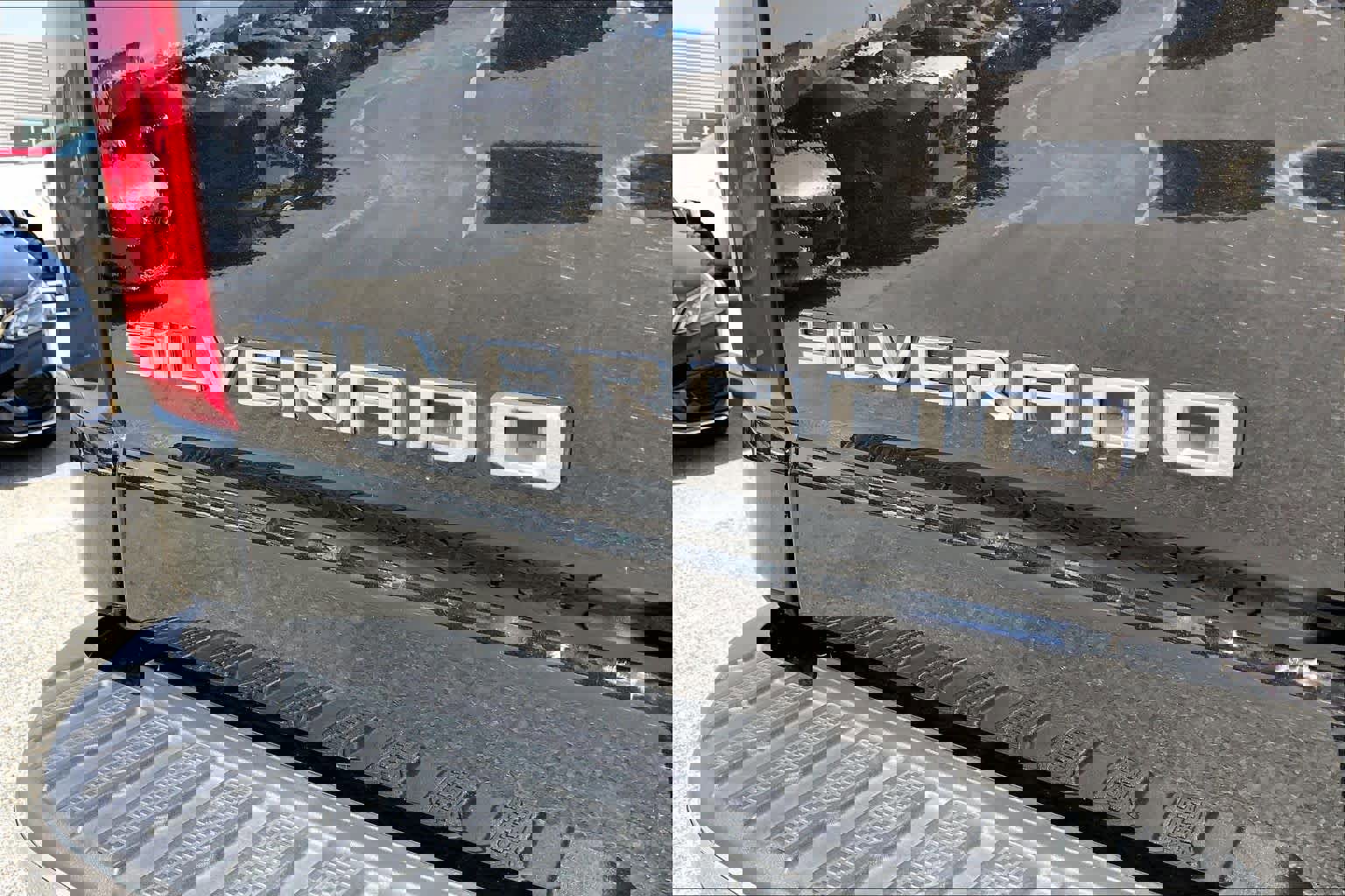 Used 2022 Chevrolet Silverado 2500 LTZ w/ LTZ Convenience Package image 31