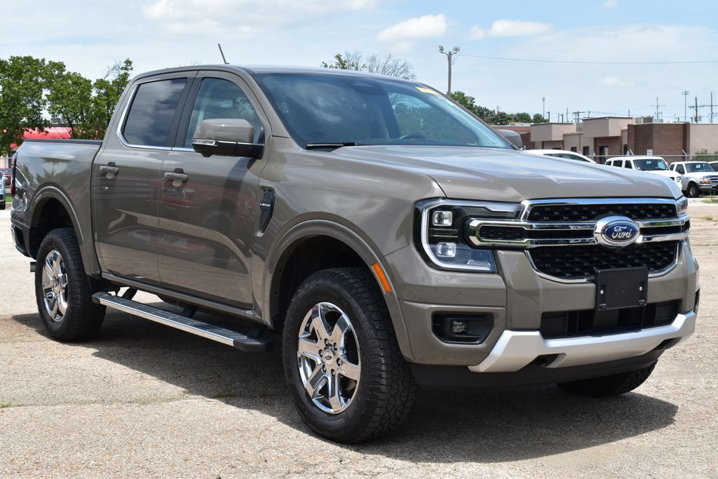 Certified 2025 Ford Ranger Lariat w/ Advanced Towing Package AWD/4WD image 3