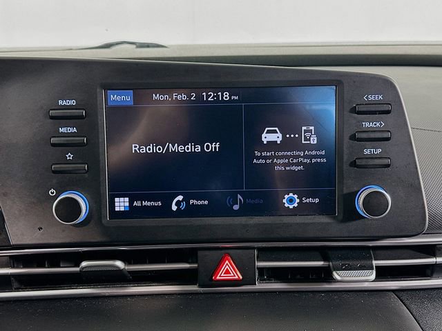 Used 2022 Hyundai Elantra SE image 29