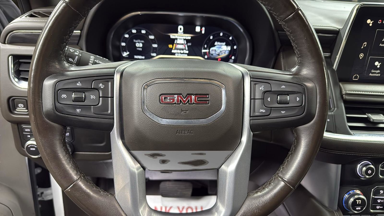 Used 2023 GMC Yukon XL SLT image 15