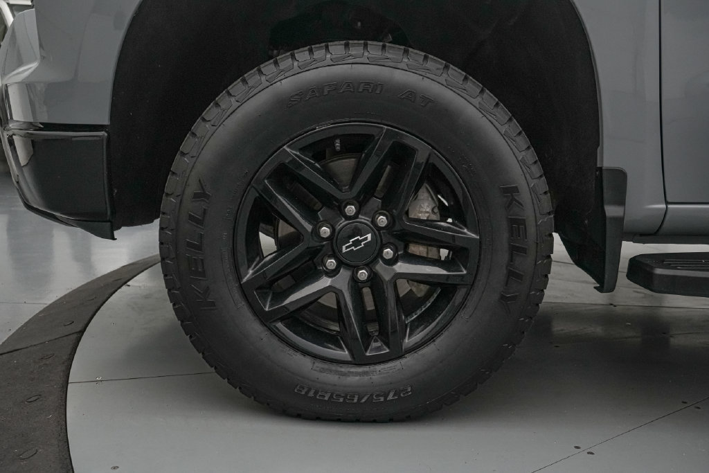 Used 2024 Chevrolet Silverado 1500 LT Trail Boss w/ Convenience Package II AWD/4WD image 10