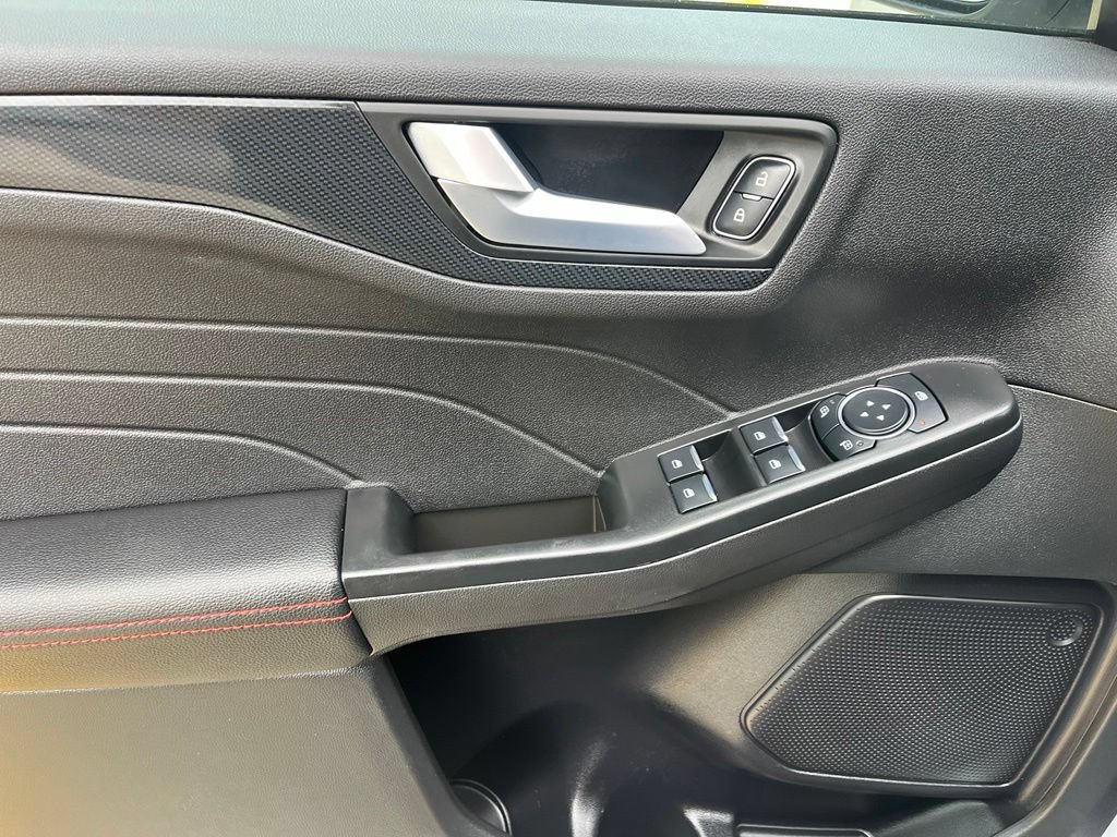 Certified 2026 Ford Escape ST-Line AWD/4WD image 38