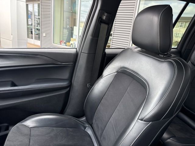 Used 2023 Jeep Grand Cherokee Altitude image 29