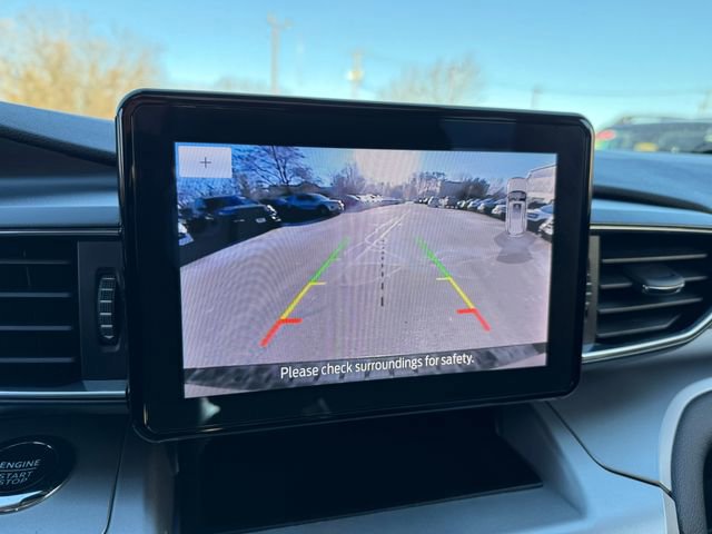 Certified 2022 Ford Explorer XLT w/ Equipment Group 202A image 19