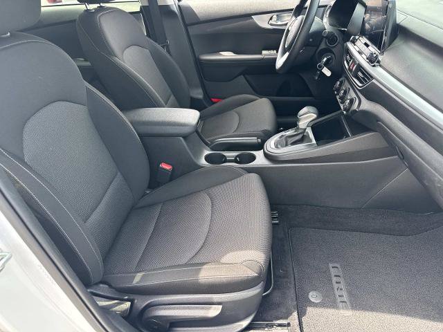 Used 2022 Kia Forte LXS FWD image 11