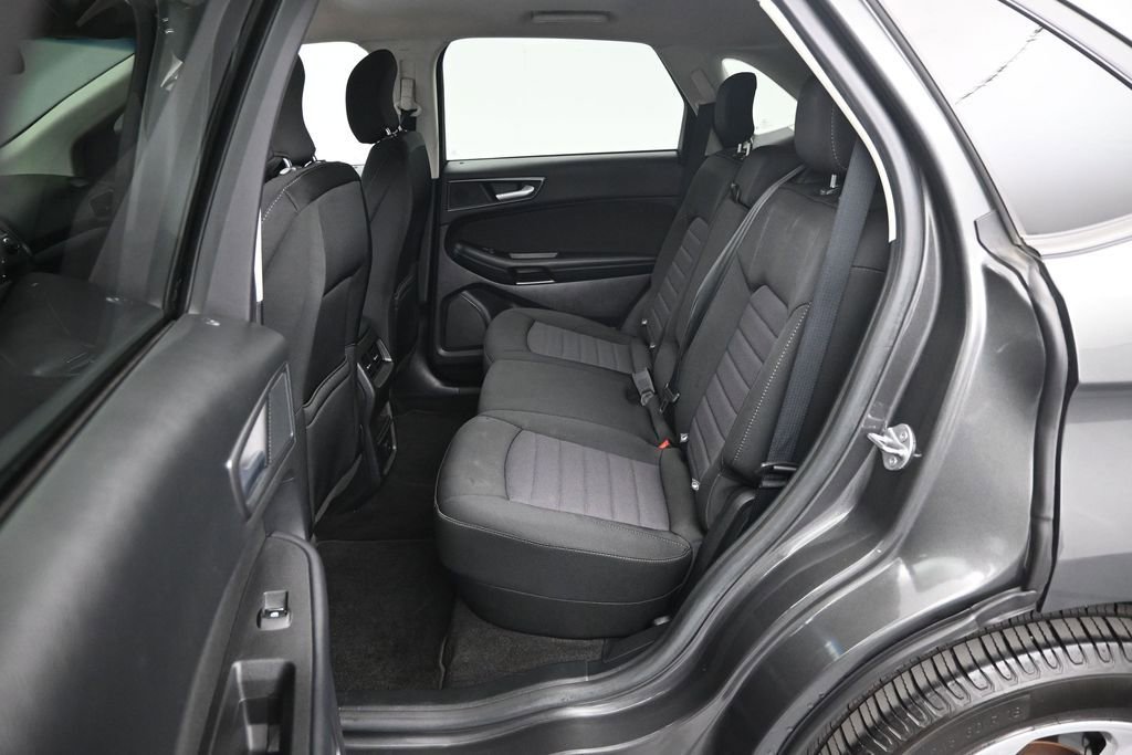 Certified 2019 Ford Edge SE FWD image 12
