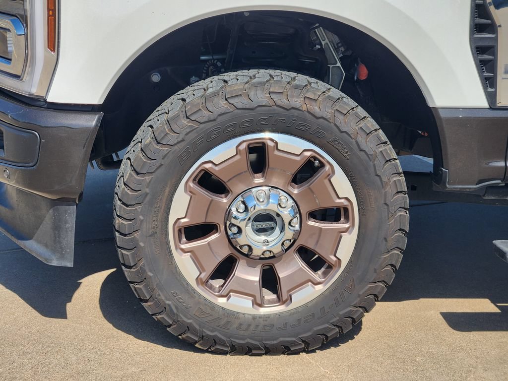 Certified 2025 Ford F250 King Ranch AWD/4WD image 10