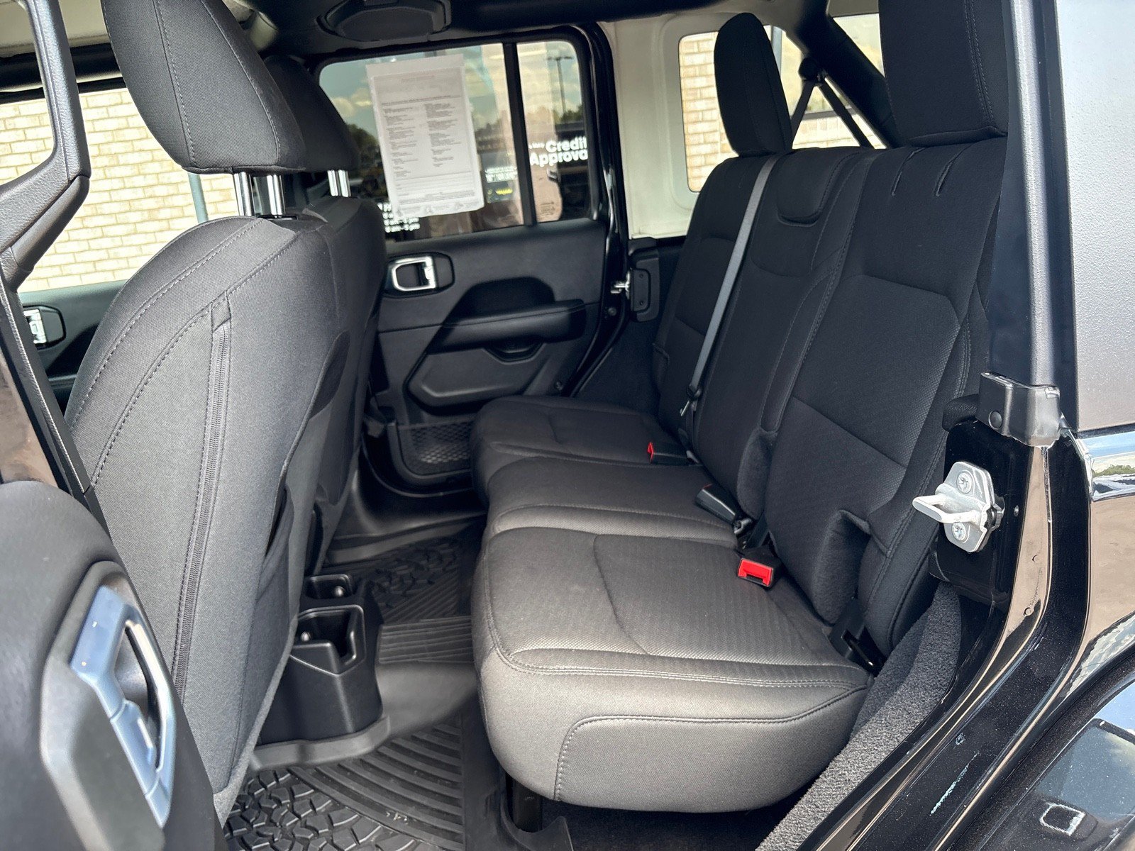 Used 2021 Jeep Wrangler Unlimited Sahara w/ Uconnect 4C Nav & Sound Group AWD/4WD image 5