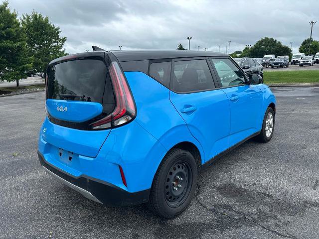 Used 2024 Kia Soul S FWD image 3