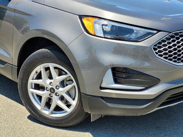 Certified 2024 Ford Edge SEL AWD/4WD image 9