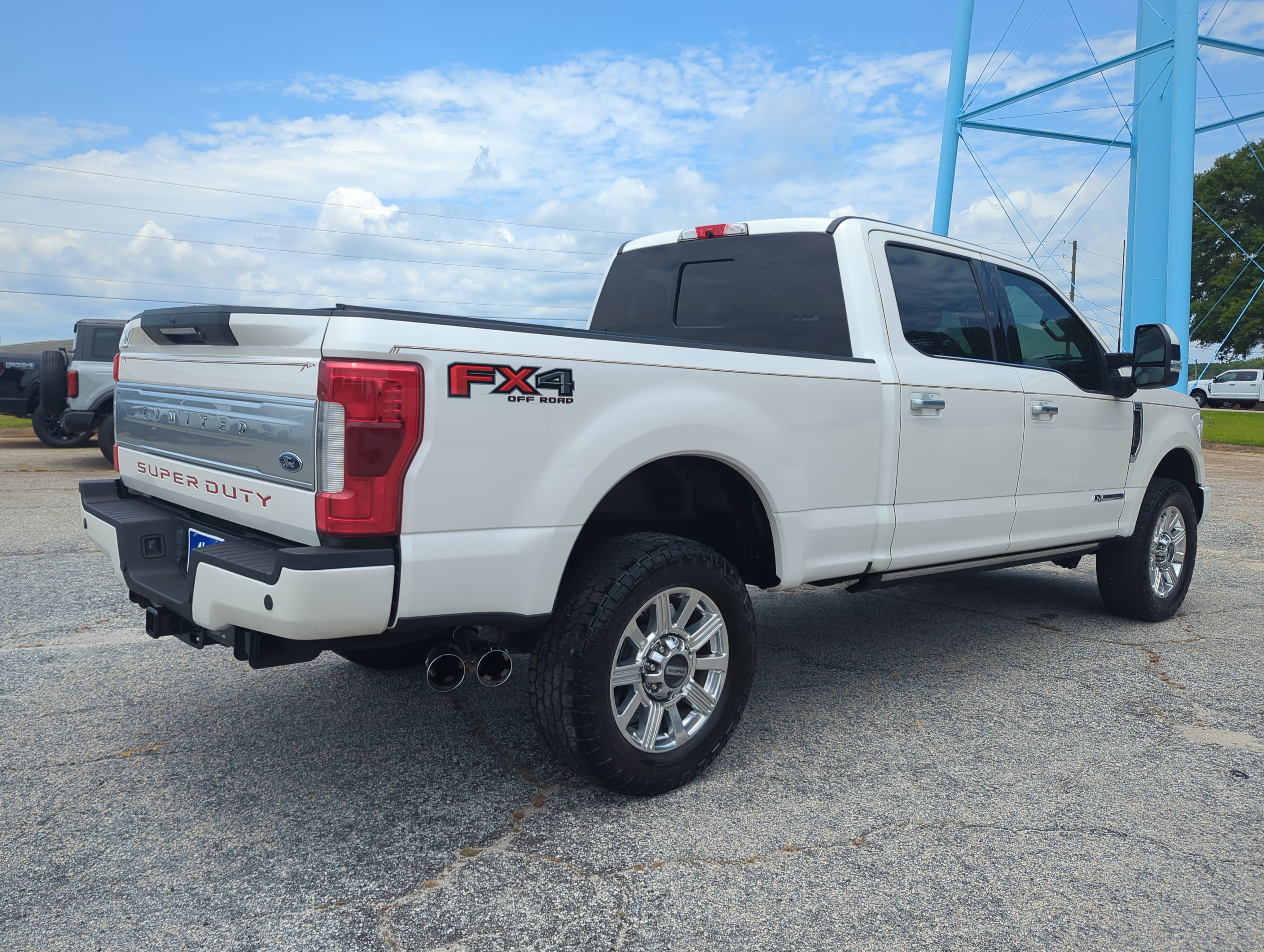 Certified 2019 Ford F250 Limited AWD/4WD image 3