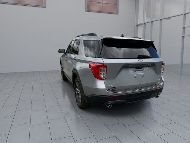 Certified 2022 Ford Explorer XLT w/ Equipment Group 202A AWD/4WD image 7