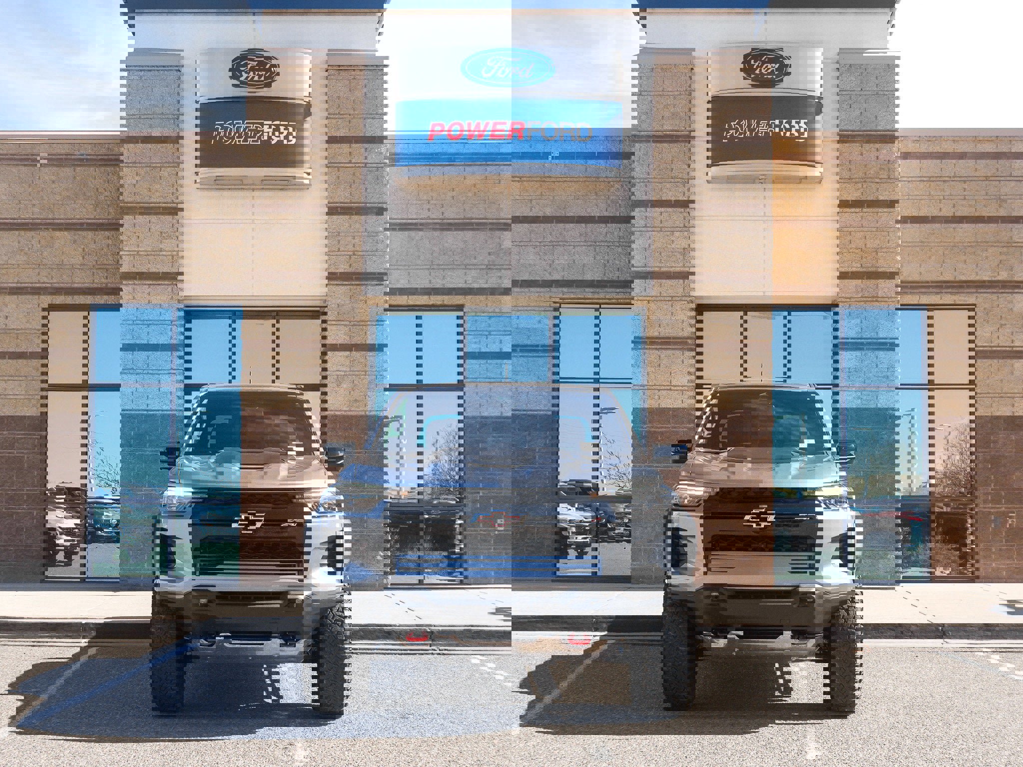 Used 2025 Chevrolet Colorado ZR2 w/ Technology Package image 9