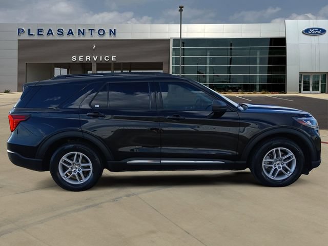 Certified 2025 Ford Explorer Active RWD image 6