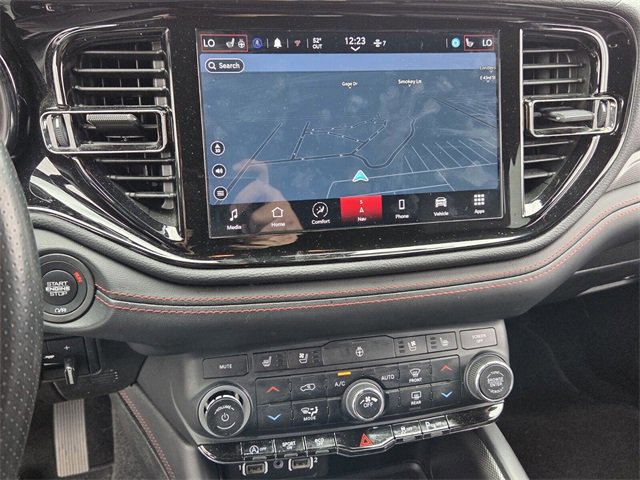 Used 2024 Dodge Durango GT image 19