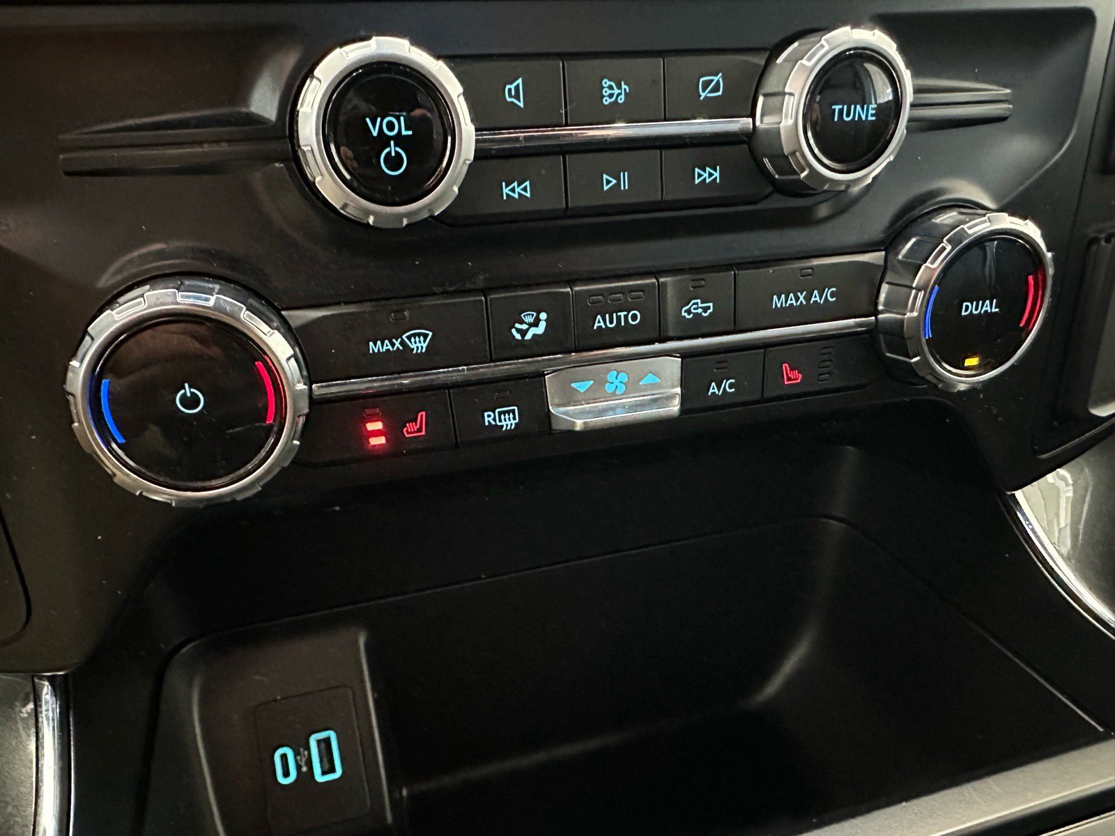 Certified 2023 Ford F150 XLT w/ Equipment Group 302A High image 40