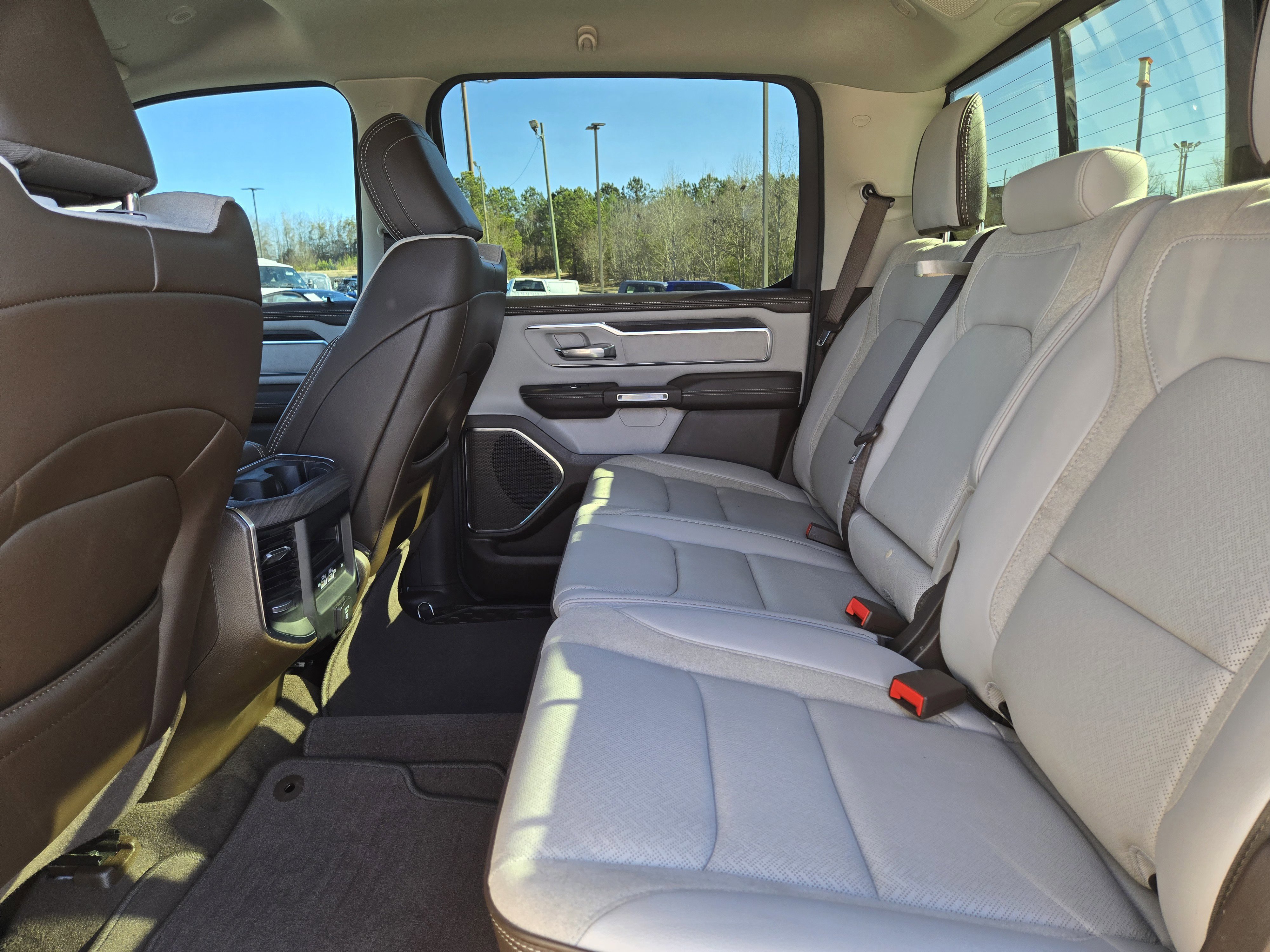 Used 2025 RAM 1500 Laramie image 14