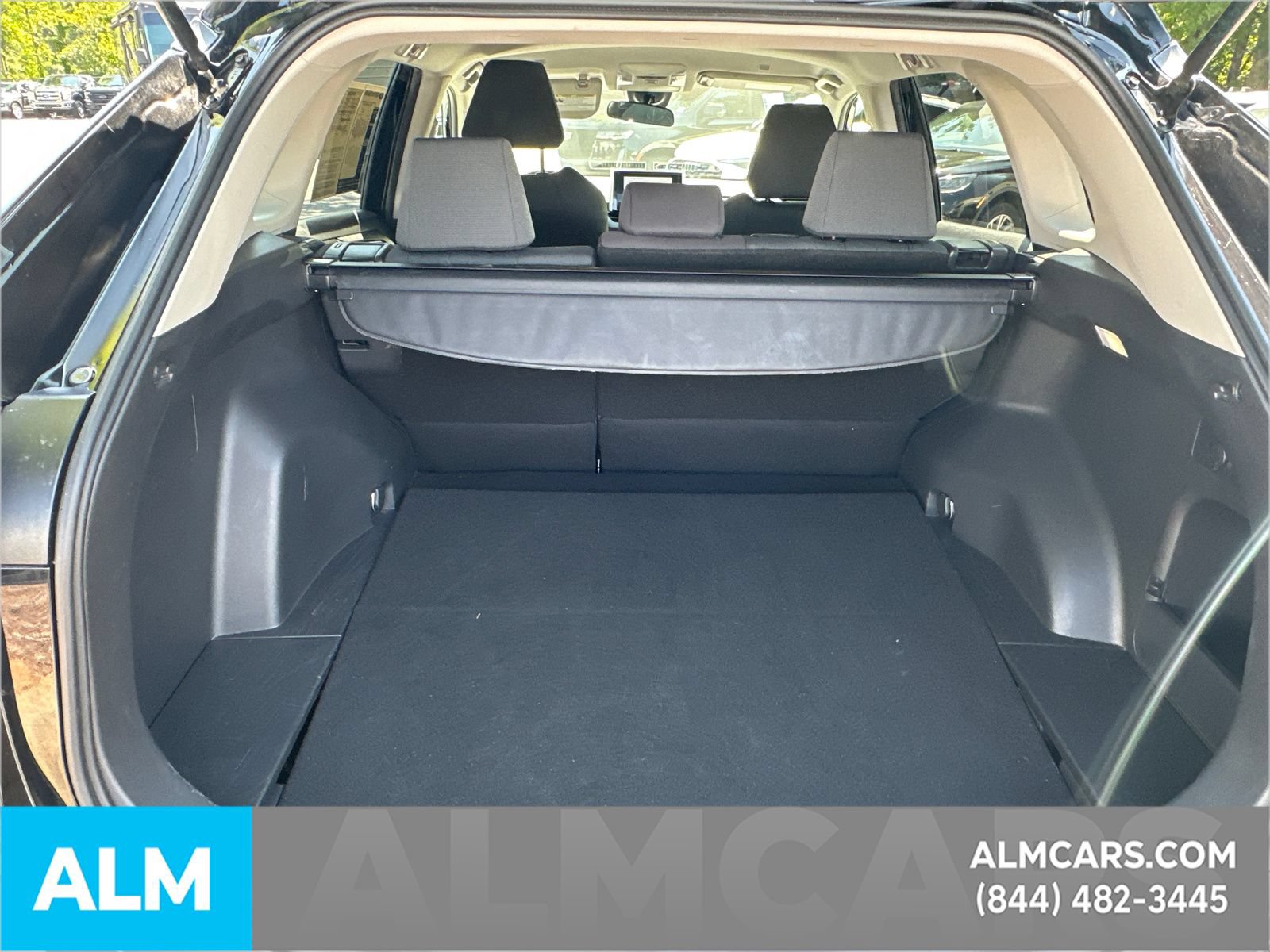 Used 2025 Toyota RAV4 XLE FWD image 22