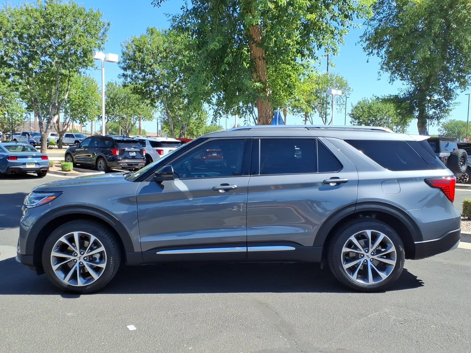 Certified 2025 Ford Explorer Platinum w/ Ultimate Package AWD/4WD image 7