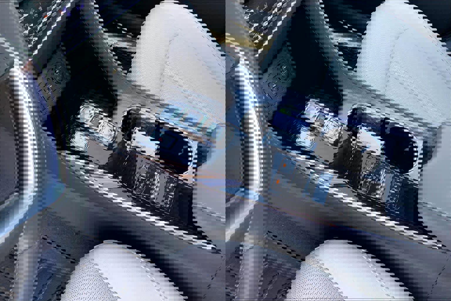 Used 2020 Hyundai Sonata Limited image 17