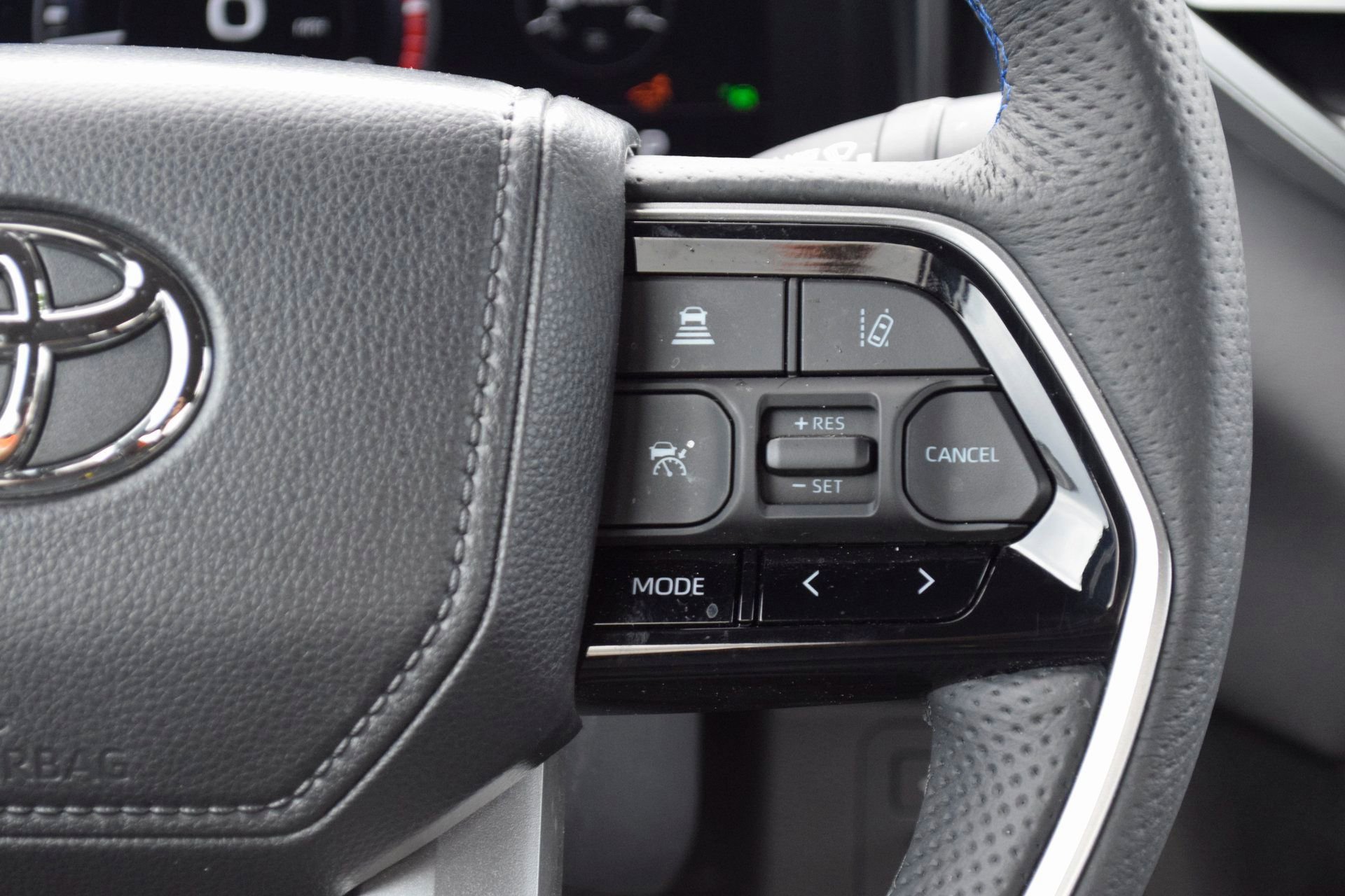 Used 2025 Toyota Tundra Platinum image 13