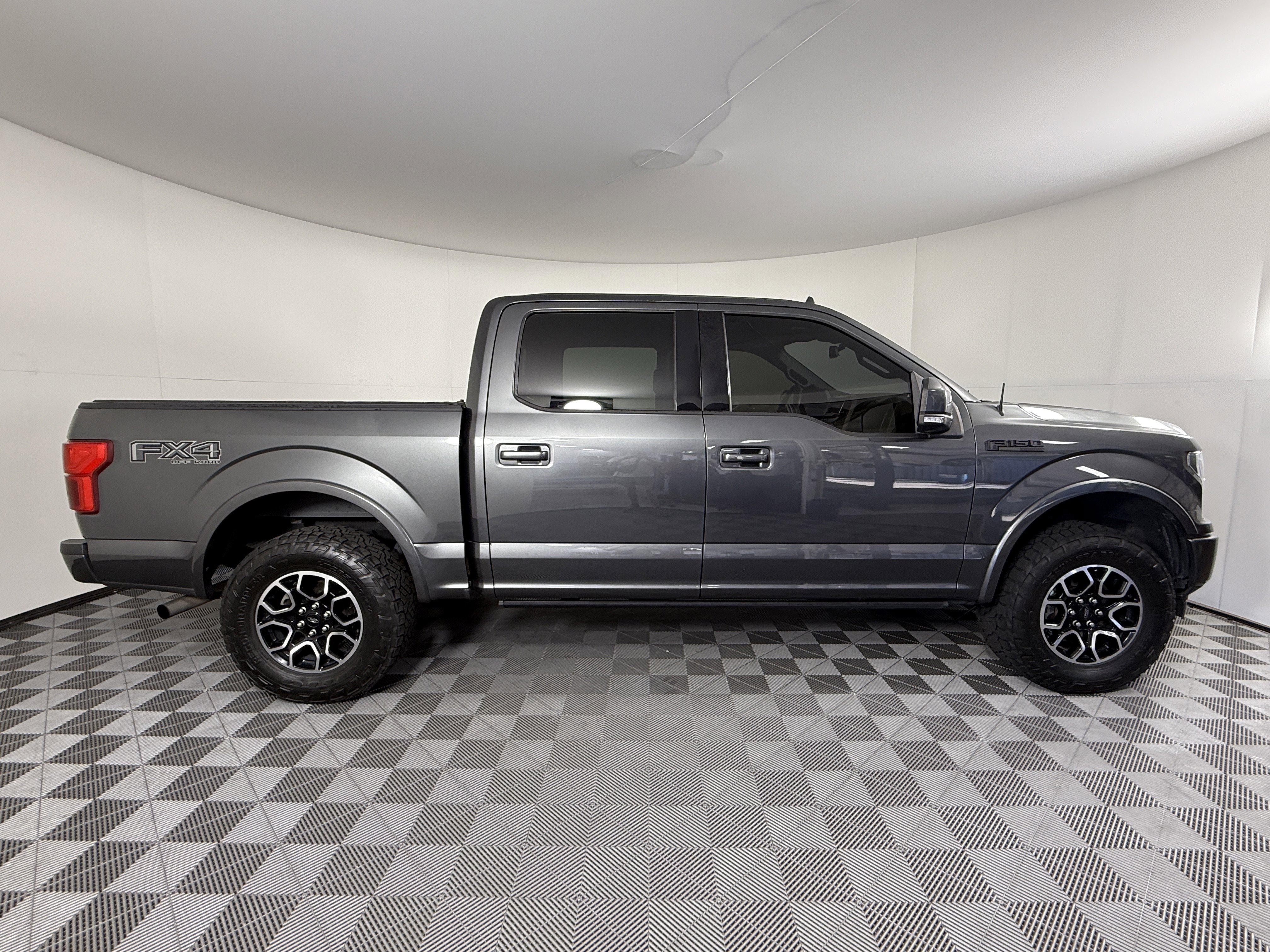 Certified 2020 Ford F150 Lariat w/ Equipment Group 502A Luxury AWD/4WD image 2