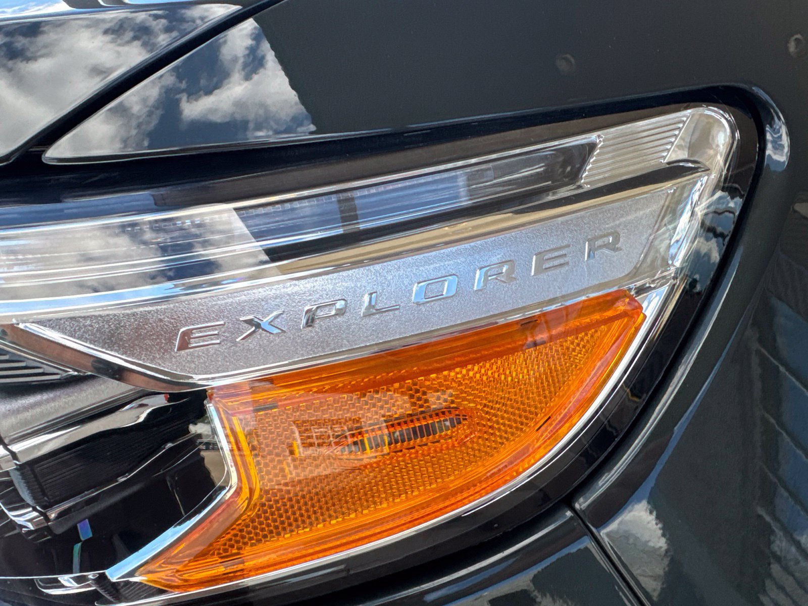 Certified 2024 Ford Explorer XLT w/ Equipment Group 202A AWD/4WD image 14