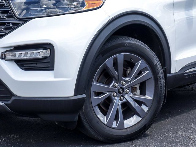 Certified 2023 Ford Explorer XLT w/ XLT Sport Appearance Package AWD/4WD image 4