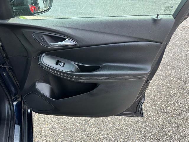 Used 2021 Buick Encore GX Select w/ Advanced Technology Package image 20