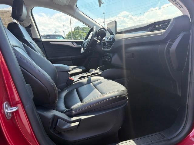 Certified 2022 Ford Escape SEL w/ Technology Package AWD/4WD image 16