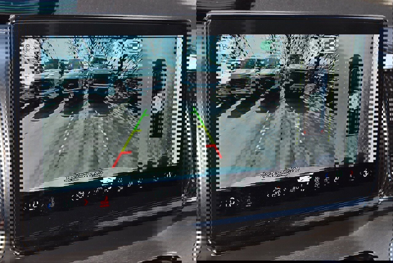 Certified 2025 Ford Expedition Platinum image 30