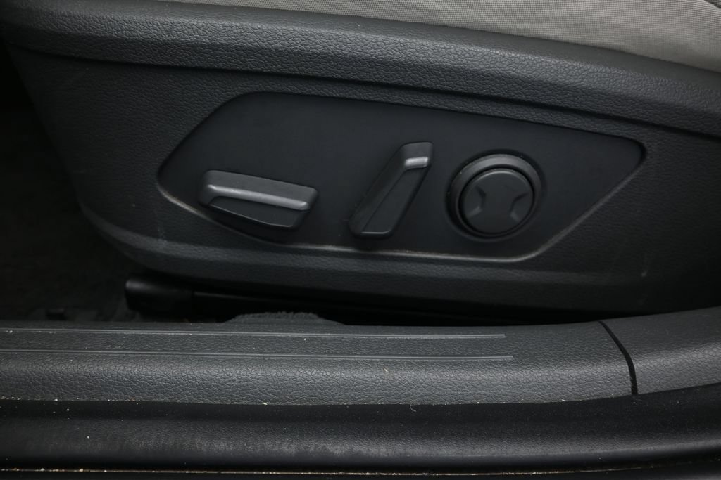 Used 2025 Hyundai Sonata SEL FWD image 21