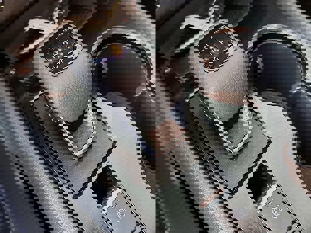 Used 2024 Nissan Rogue SV image 22