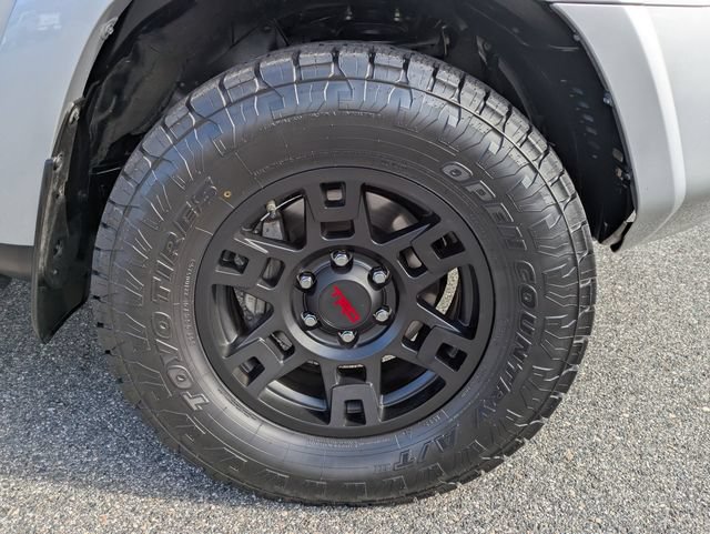 Used 2023 Toyota 4Runner TRD Off-Road Premium w/ Moonroof Package AWD/4WD image 11