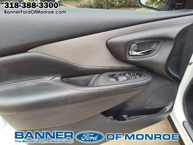 Used 2023 Nissan Murano SV image 15