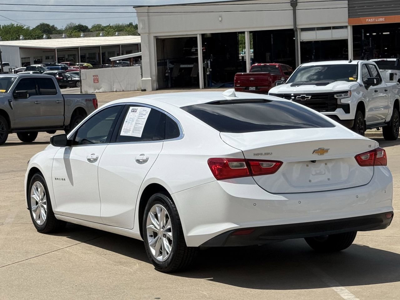 Used 2024 Chevrolet Malibu LT image 4