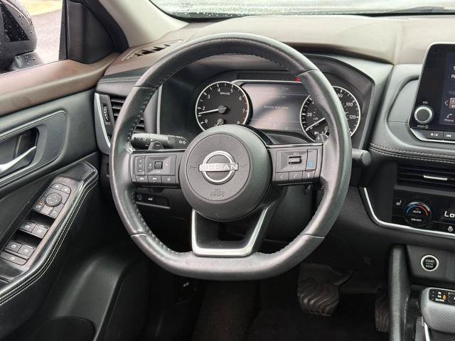 Used 2023 Nissan Rogue SV w/ SV Premium B Package FWD image 13