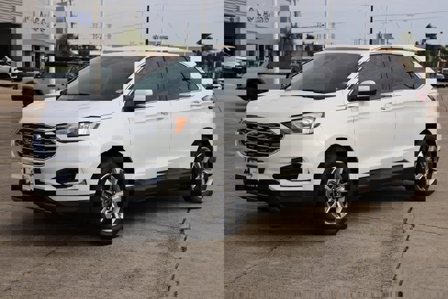 Certified 2022 Ford Edge SEL image 3