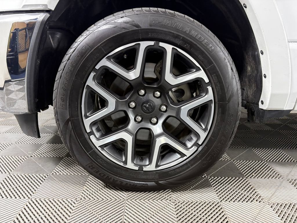 Used 2025 RAM 1500 Laramie AWD/4WD image 10
