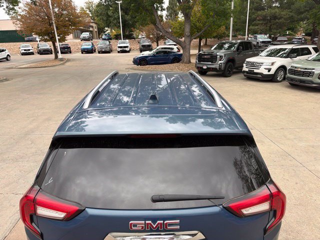 Used 2024 GMC Terrain SLT AWD/4WD image 7