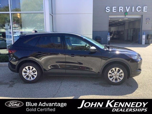 Certified 2025 Ford Escape Active AWD/4WD image 2
