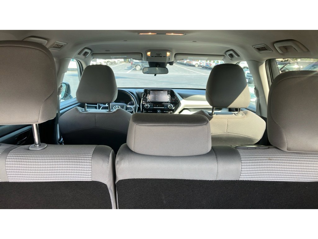 Used 2021 Toyota Highlander LE w/ Protection Package #3 (TMS) image 33