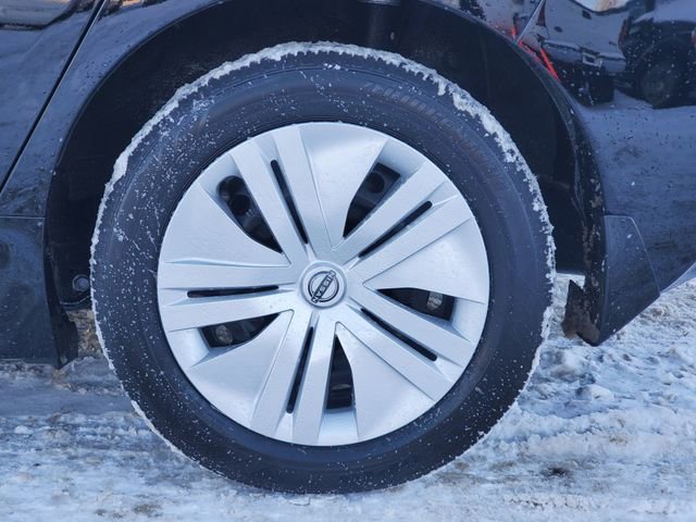 Used 2025 Nissan Leaf S image 28